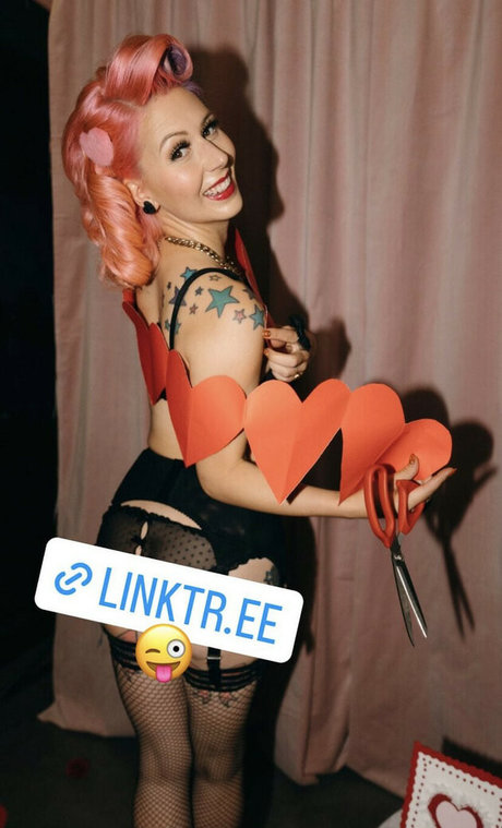 Annalee Belle star best pictures