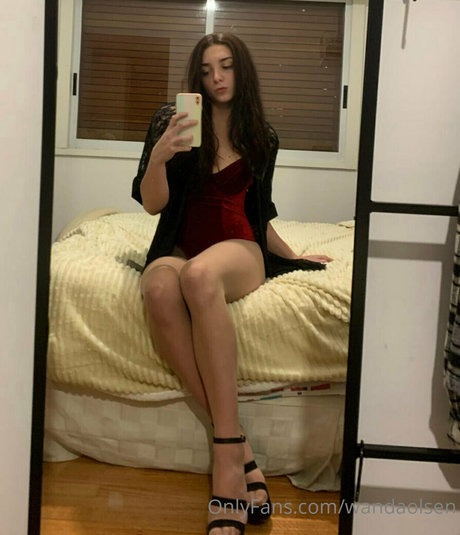wandaolsen sexy model gallery