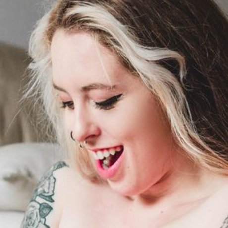 Adistoker model exclusive picture