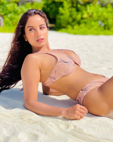 Pooja Bhalekar xxx pornstar pics