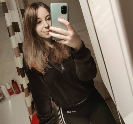 actuallyalisa model nudes img