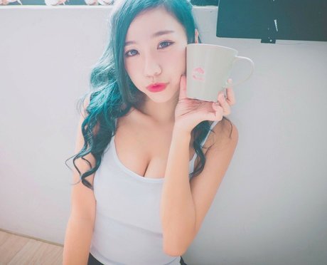 Chopperting nice actress img