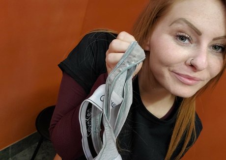 temptressqueen1 naked actress pics