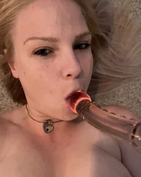 autumn onlyfans free nude photo