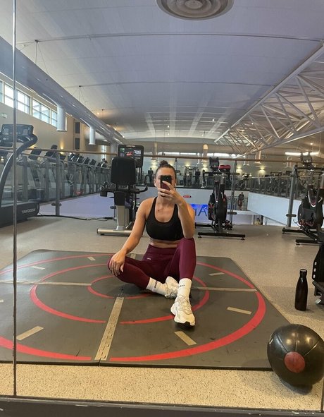 SexiestGilf adult star picture