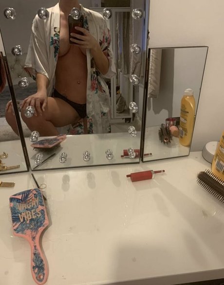 SexiestGilf naked pornstar image