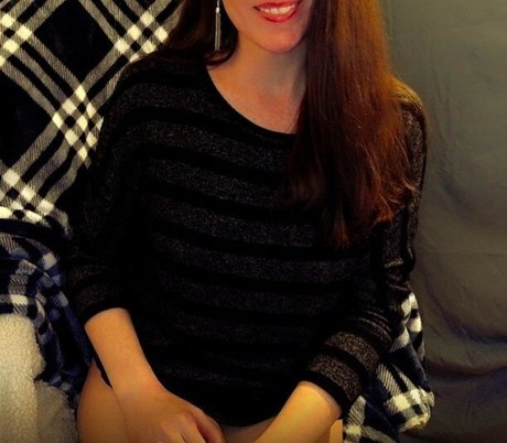 Molly Nova star erotic images