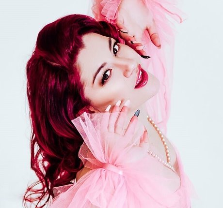 aprilrosefree art pornstar picture