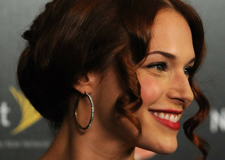 Amanda Righetti star erotic pics