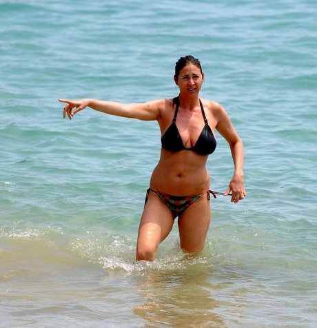 Lisa Snowdon star sexy pic