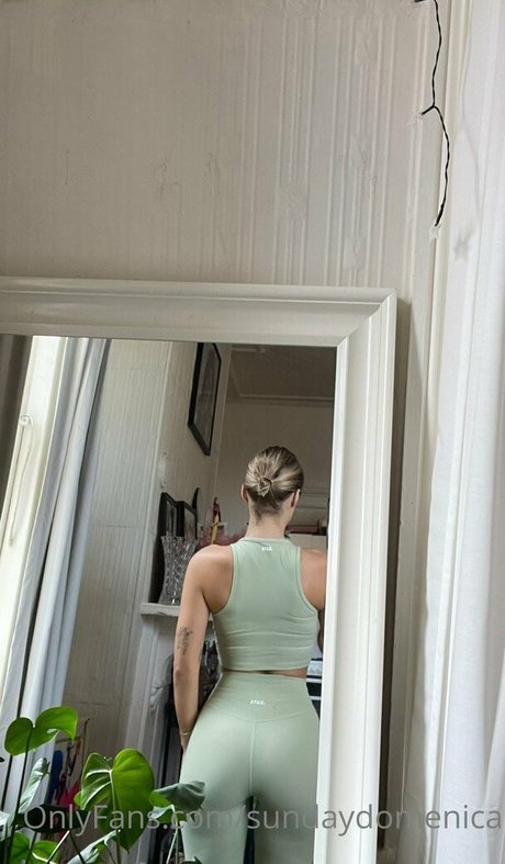 sundaydomenica star naked img