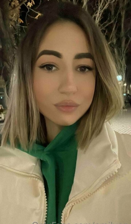 emilyon nice model gallery