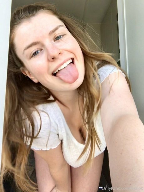 Lizziex model hd img