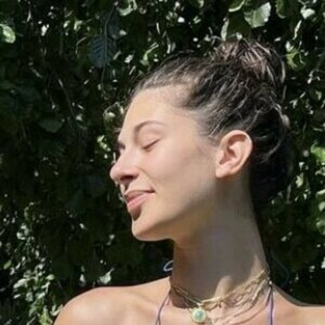 Millieenaro star free picture