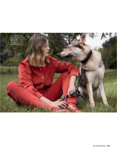 Mia Goth sex star photo