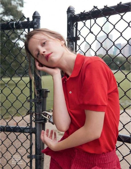 Mia Goth art pornstar pic