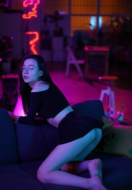 icesinem1 exclusive model img