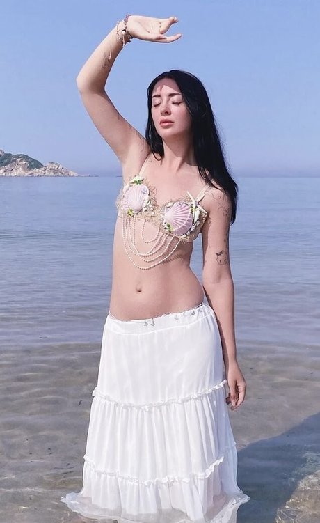 Connie Glynn star nude galleries