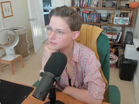 Dodger model erotic archive