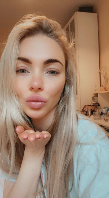 yogatrainer hot pornstar pics