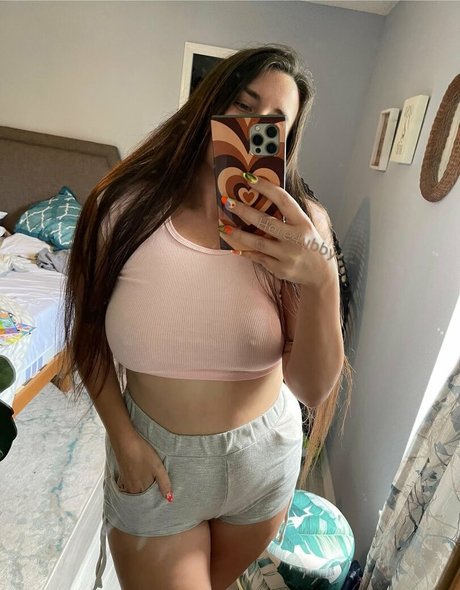 Naughty Mama sexy actress pic