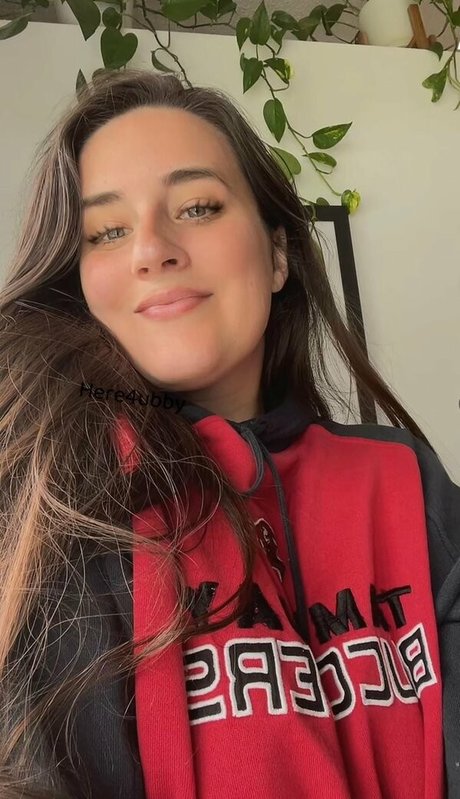 Naughty Mama erotic star pic