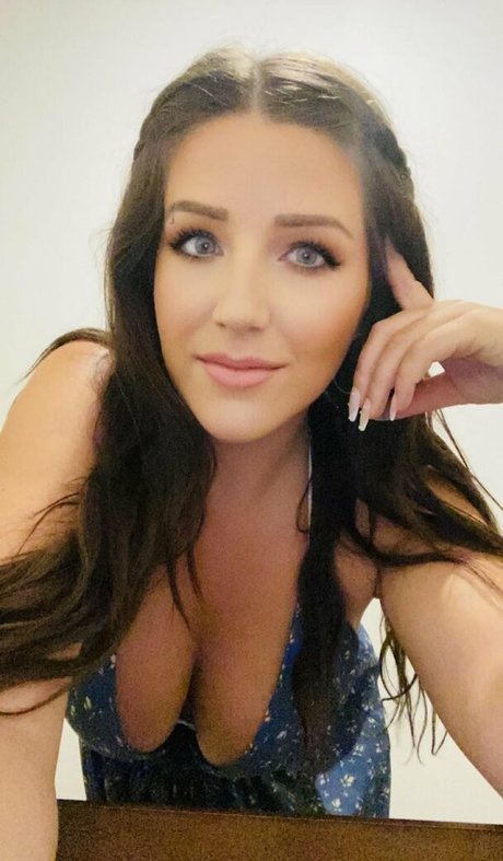 ashbashtime erotic actress image