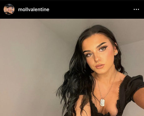 Moll Valentine model exclusive photos
