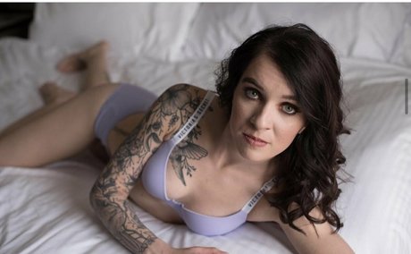 kinsleymaefree nice actress galleries