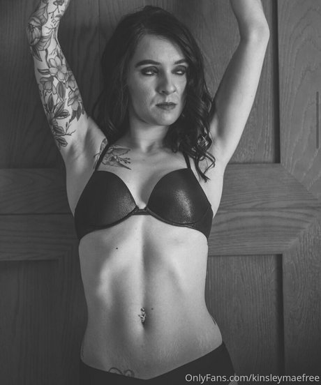 kinsleymaefree star pretty pictures