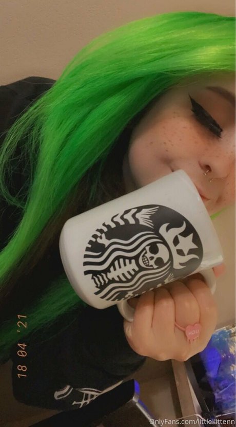 crybbykittenn beautiful actress photo