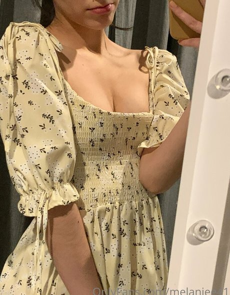 melaniee41 adult star galleries