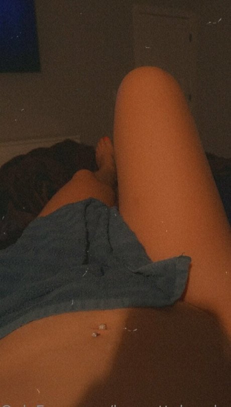 brunettebombshell13 free model image