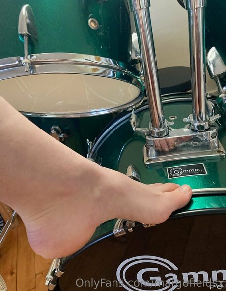 margofieldsx art actress galleries