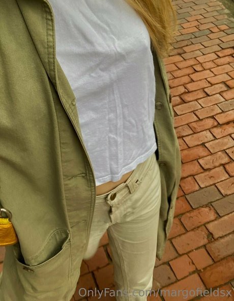 margofieldsx model erotic picture