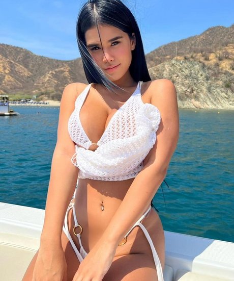 Michelle Rabbit perfect model img