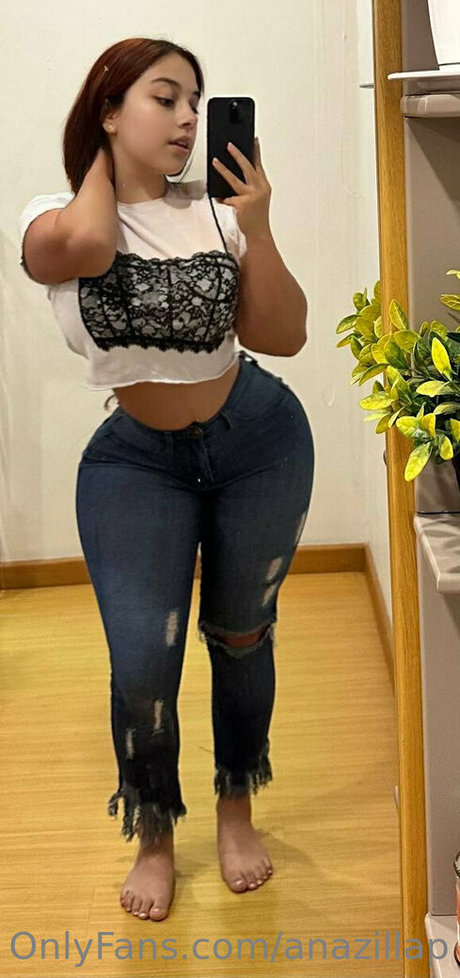 anazillap pornstar naked gallery