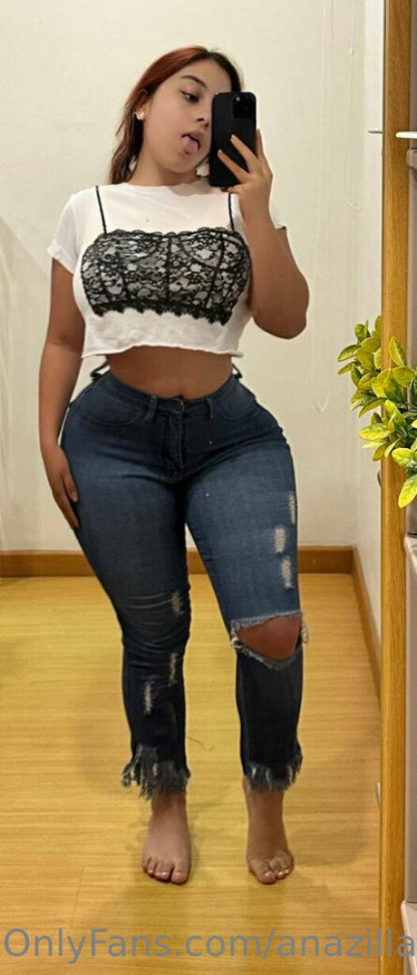 anazillap nudes actress pics