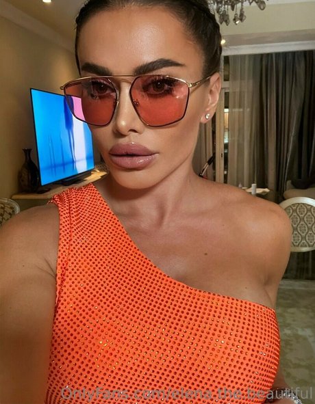 elena the beautiful naked pornstar picture