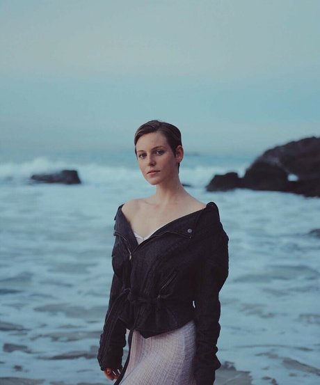 Stella Hayes model beautiful gallery