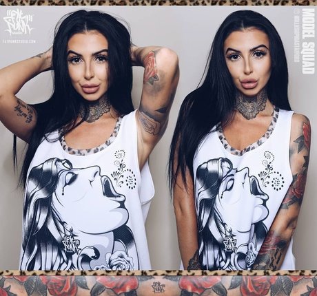 big tits midget onlyfans naked pic