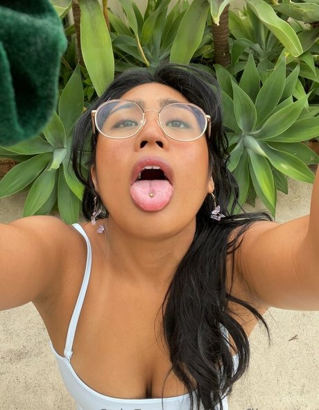 thai pussy onlyfans top image