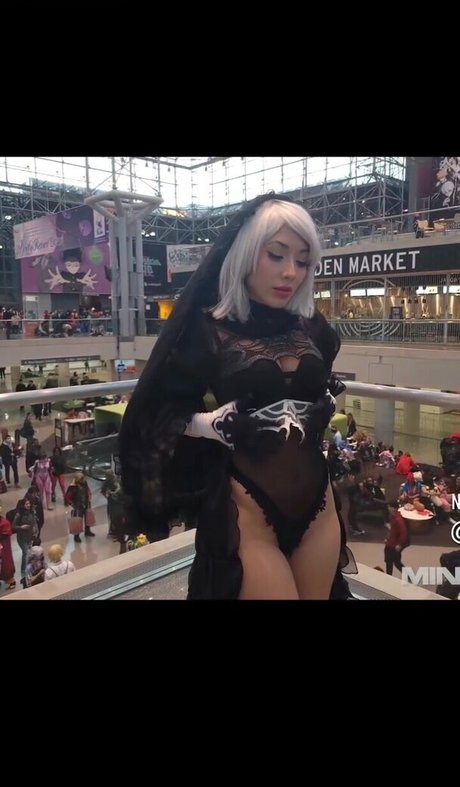 Arabella Kat Posting model adult picture