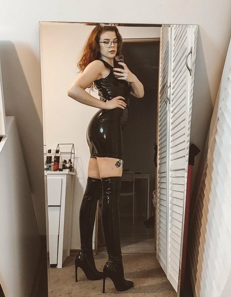 latex fox exclusive star photo