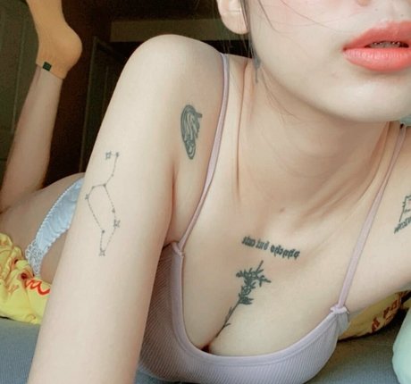 iampopster hot model img