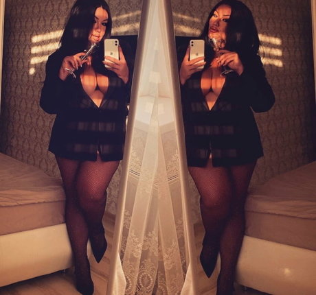 Dasha Kovalenko high quality actress galleries