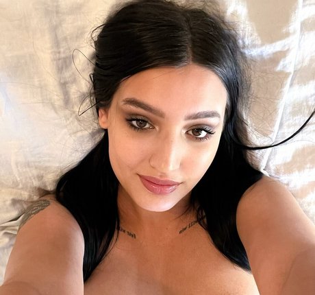 Alison Rainer model adult photo