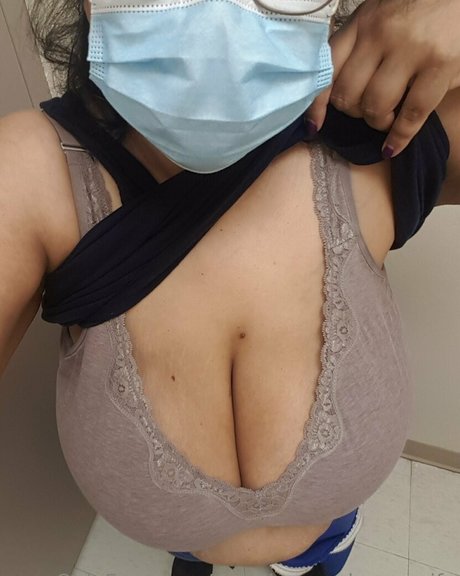 boredcougarhousewife model pretty img