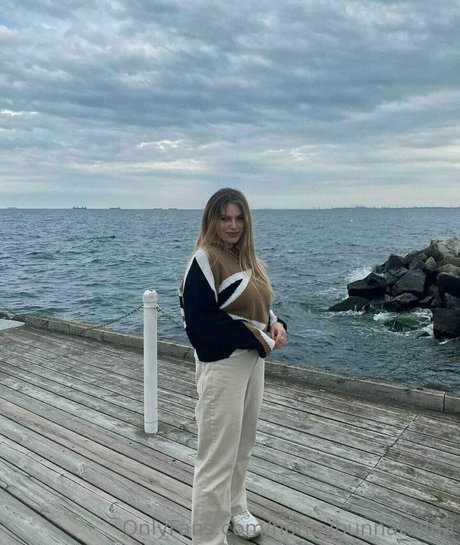 blonde college onlyfans best pictures