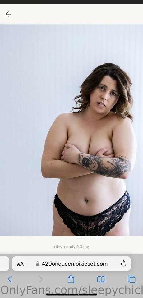 sleepychick11 nude pornstar pictures